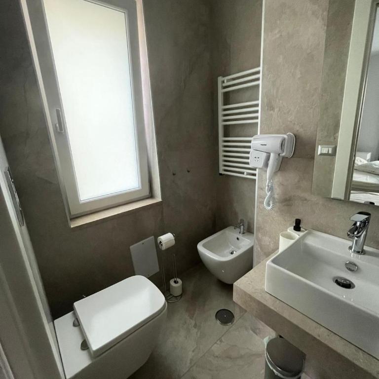 Domus Cervantes Apartment - Camera Familiare - 9