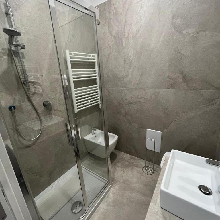 Domus Cervantes Apartment - Camera Matrimoniale con Bagno Privato - 17