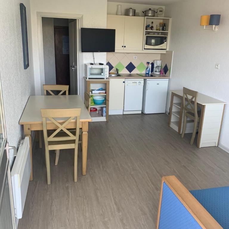 magnifique studio 4 personne à deux pas de la plage - Two-Bedroom Apartment - 4