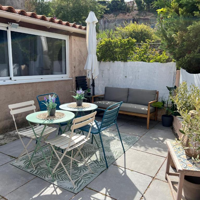 Terrasse au calme, 2 chambres, Parking, clim, Plages-port à 5 min - Appartement 2 Chambres - 23