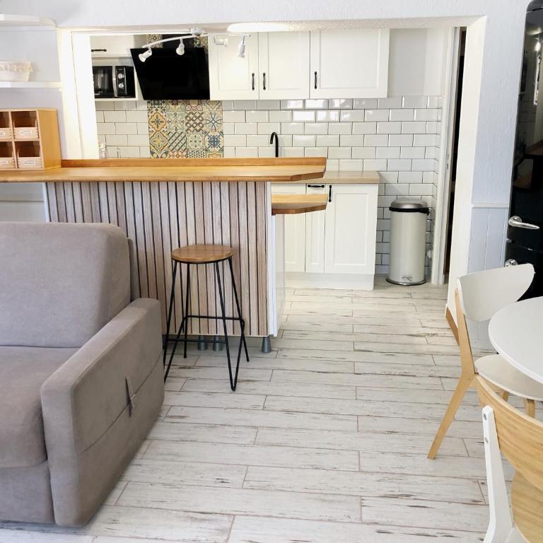 Terrasse au calme, 2 chambres, Parking, clim, Plages-port à 5 min - Appartement 2 Chambres - 18