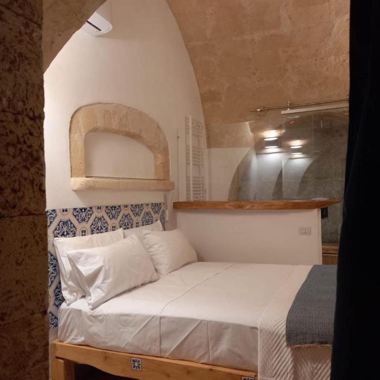 DIONISO Bed & Wellness - Double Room with Spa Bath - 6