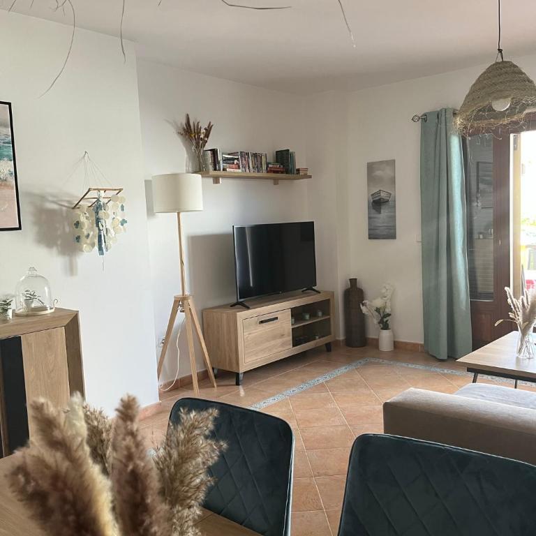 Lila - Three-Bedroom Apartment - 7