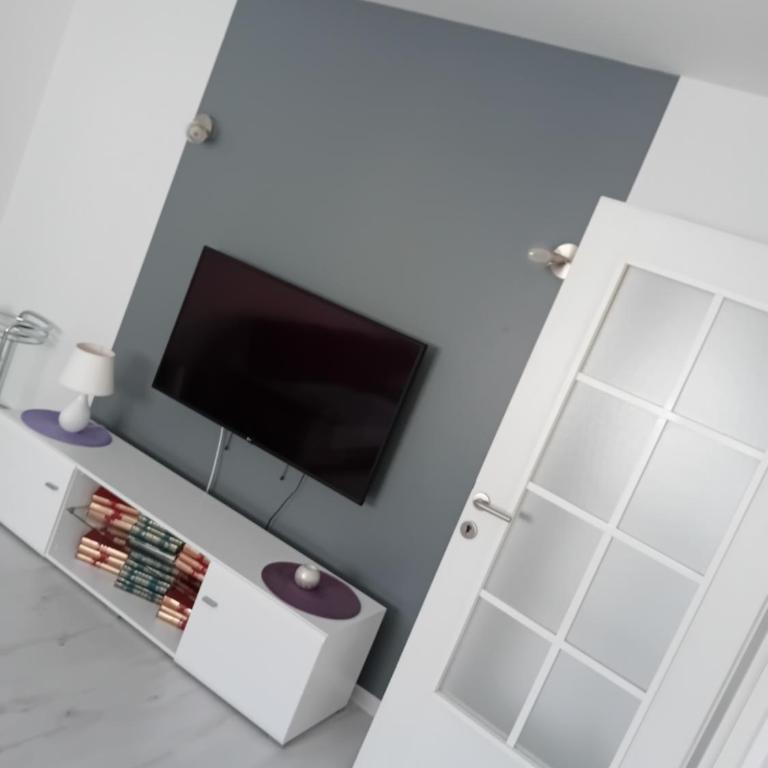 Aine Apartment - Old Bridge - Two-Bedroom Apartment - 35