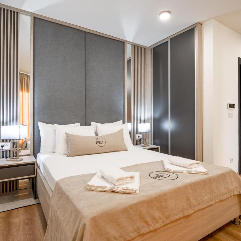 Dulamerovic Hotel - Deluks Dvokrevetna Soba sa Bračnim Krevetom - 5