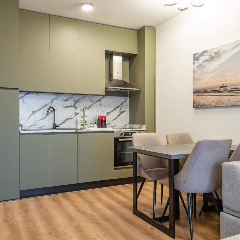 Dulamerovic Hotel - Apartman sa Balkonom - 6