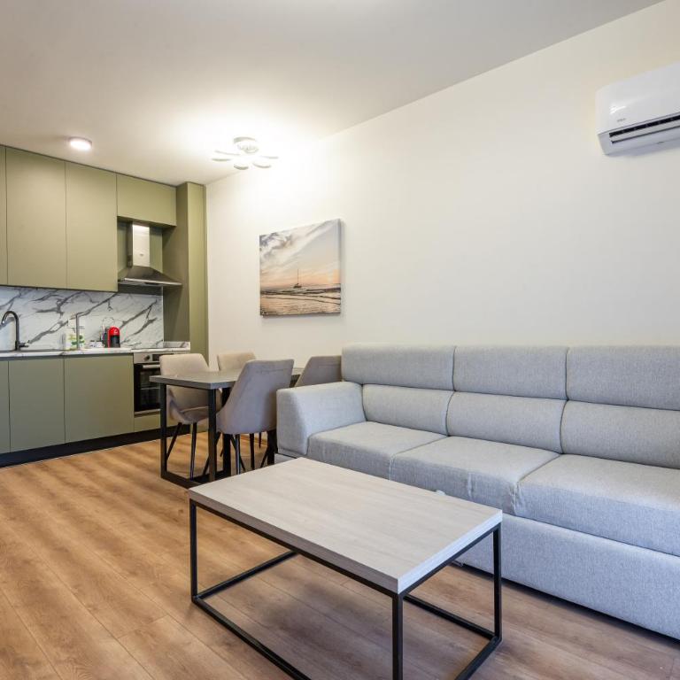 Dulamerovic Hotel - Apartman sa Balkonom - 14