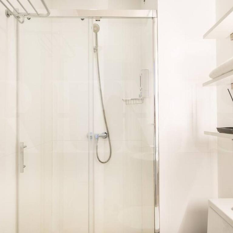 Art & Arena Suite Picasso-Inspired REMS - Apartamento de 1 dormitorio - 20