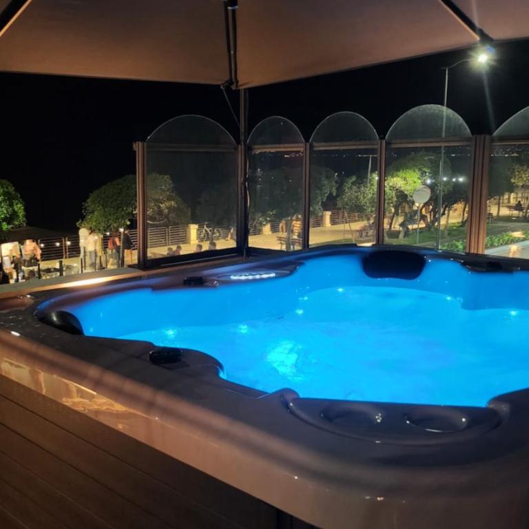 Hotel Zia Piera - Suite Deluxe con Vasca Idromassaggio - 1