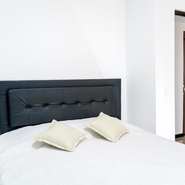 Super Apartment El Poblado Tesoro 2 rooms, 3 baths - 6 guests - Two-Bedroom Apartment - 13