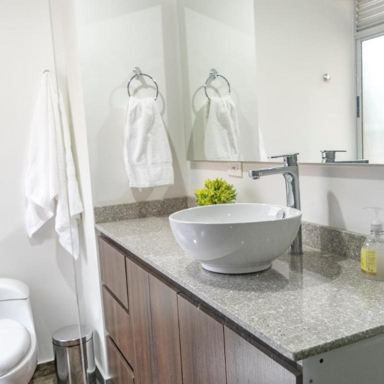 Super Apartment El Poblado Tesoro 2 rooms, 3 baths - 6 guests - Two-Bedroom Apartment - 14