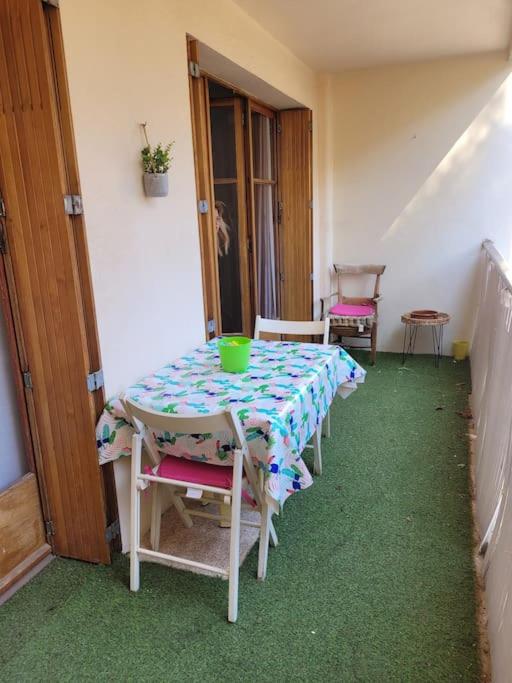 Au calme, 200m du centre T2 avec balcon et parking - Appartement 1 Chambre - 7