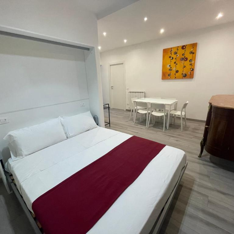 Caracciolo33 - Two-Bedroom Apartment - 10