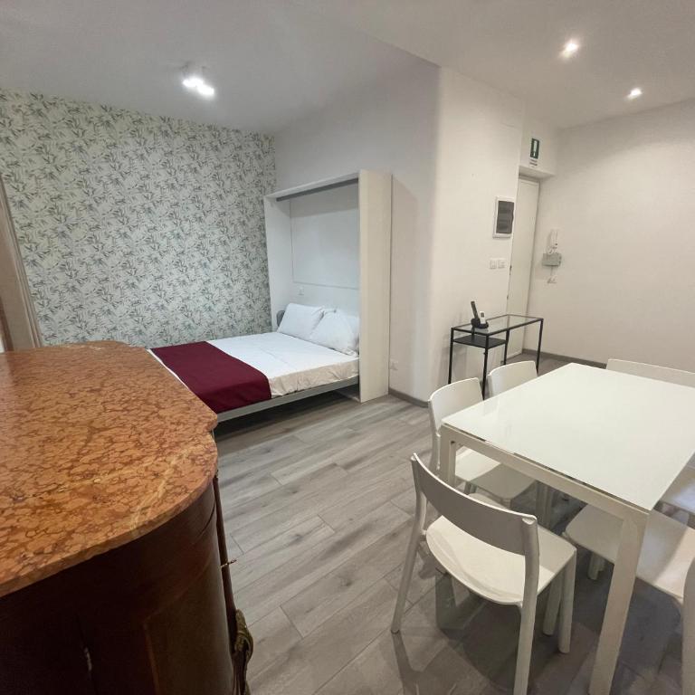 Caracciolo33 - Two-Bedroom Apartment - 11
