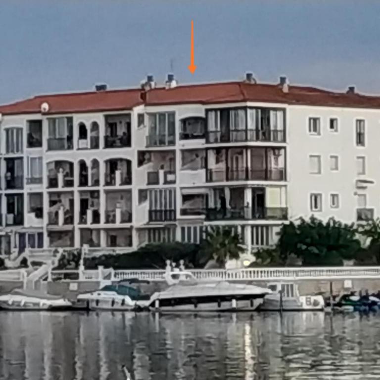 Apartament 3 persones amb piscina comunitaria Terrassa amb vistes canal i Llac St Maurici - Apartamento de 1 dormitorio - 18
