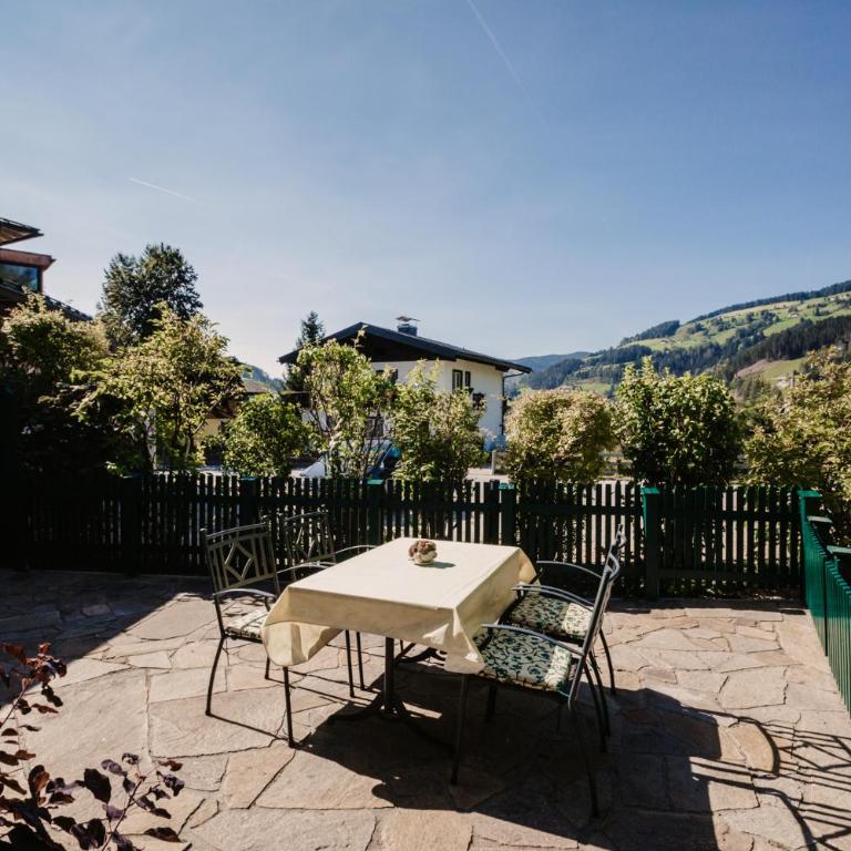 Alpina Wagrain - Suite Kristall Garten mit Terrasse - 9