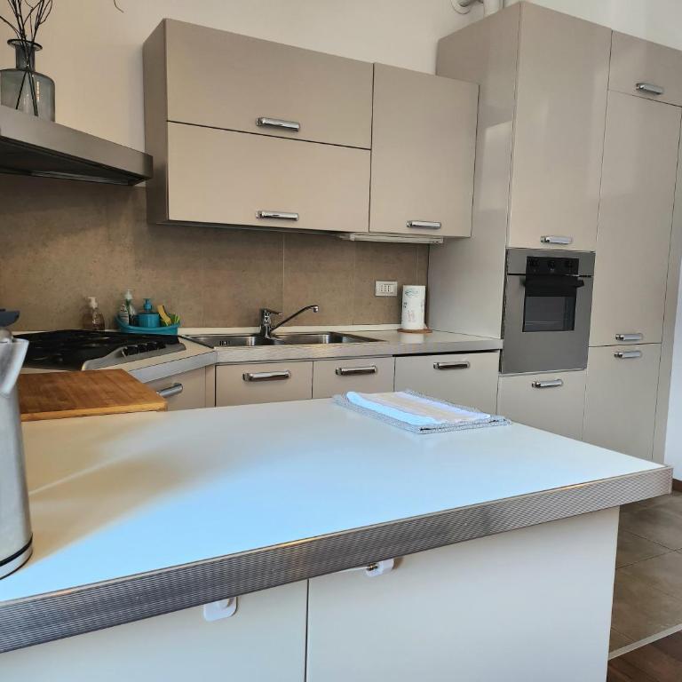 North Shore Torbole - Apartment with Lake View - 13