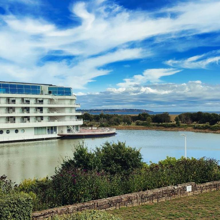 La Perle de l'Océan, à deux pas de la mer sans route à traverser, parking privé, piscine - Appartement 1 Chambre - 29