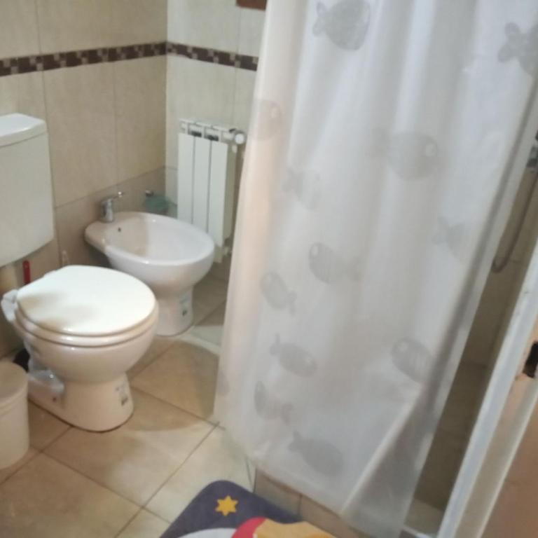 Hermosa casa con patio a una cuadra del lago - Casa de 2 dormitorios - 23