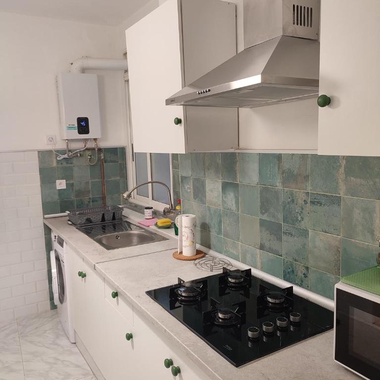 VUT La Villa - Three-Bedroom Apartment - 6