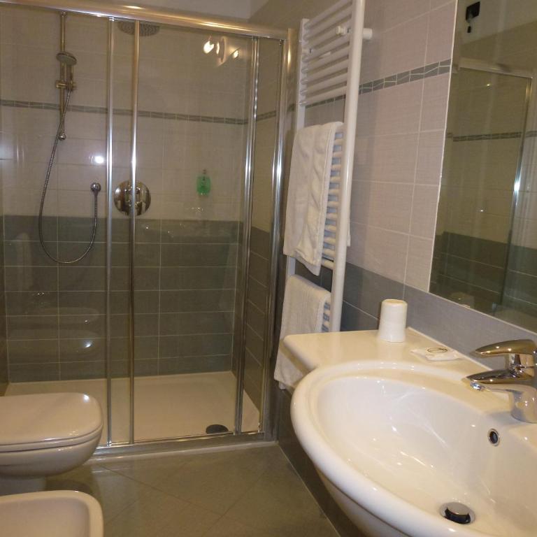 Hotel Laurino - Camera Familiare con Vista Montagna (2 Adulti + 2 Bambini) - 1