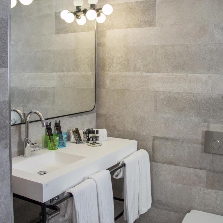 One Shot Colón - Double or Twin Room - 13