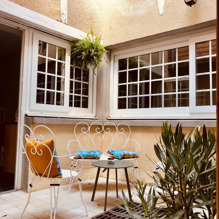 L’AMANTINE Chambres d’hôtes et gîte - Chambre Double avec Salle de Bains Privative - 10