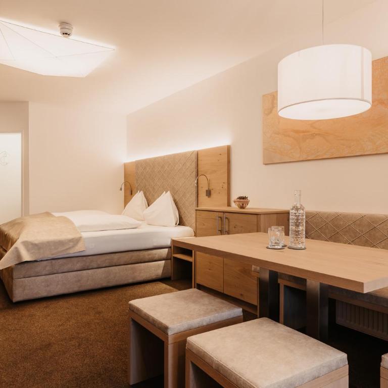 Alpina Wagrain - Suite Kristall Garten mit Terrasse - 4