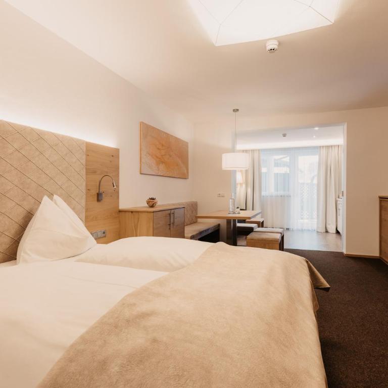 Alpina Wagrain - Suite Kristall Garten mit Terrasse - 3