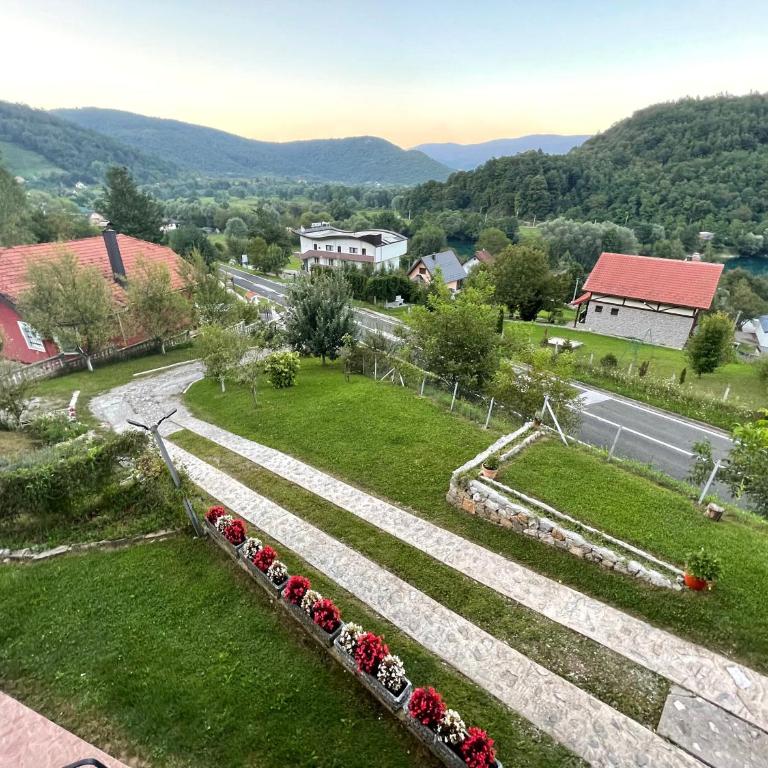 Holiday Home Ajaz Bihac - Four-Bedroom House - 36