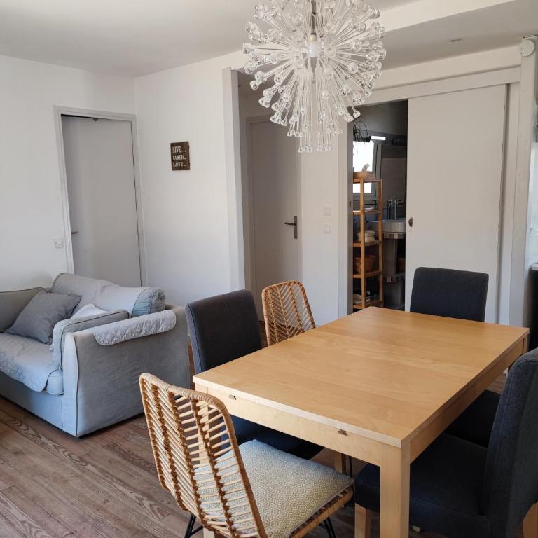 Maison à 1 minute de la plage - Maison 3 Chambres - 5