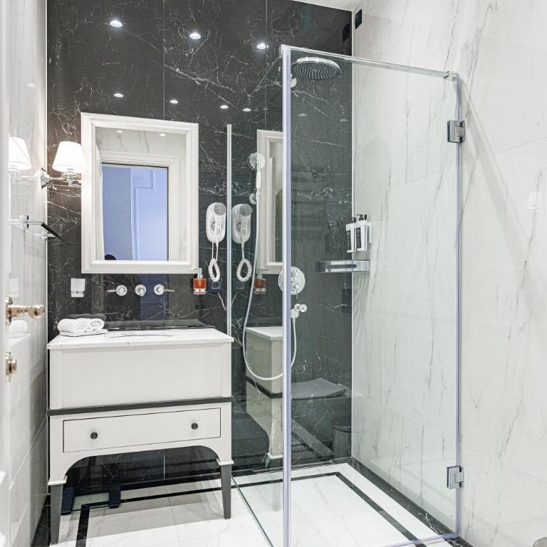 Hotel Balkan - Standardna Jednokrevetna Soba - 5