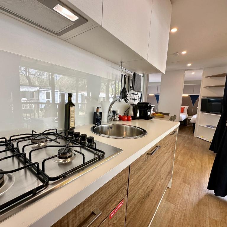 Estivo Premium Deluxe mobile homes on Camping Ca Savio - Casa Mobile - 12
