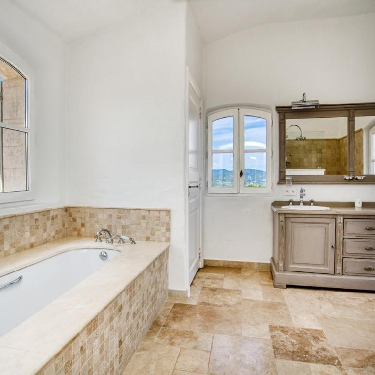 Beautiful Provençal Mas in the Golfe de Saint-Tropez - Deluxe Villa - 41