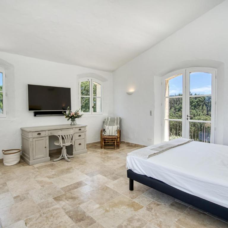 Beautiful Provençal Mas in the Golfe de Saint-Tropez - Deluxe Villa - 42