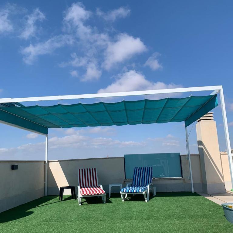 penthouse center Torrevieja, private terrace, near the beach - Three-Bedroom Apartment - 4