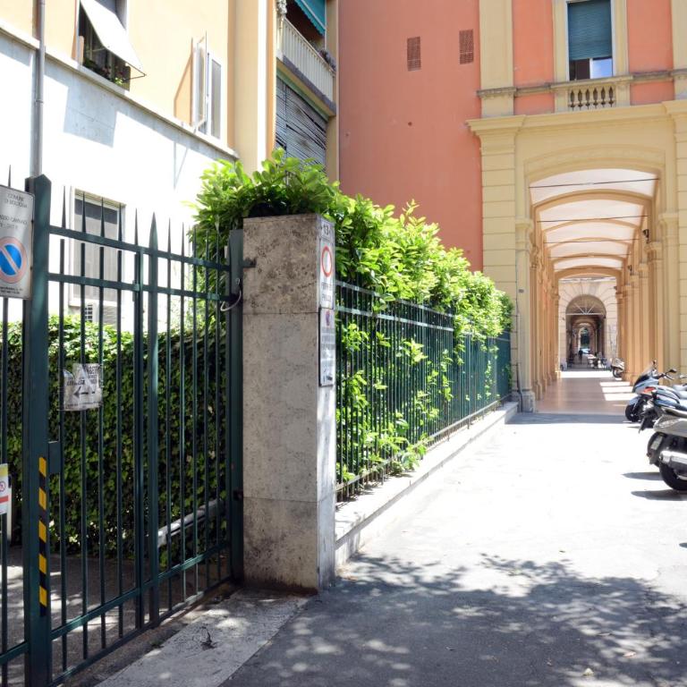Gialu: il tuo alloggio dentro le mura - Camera Matrimoniale con Bagno Privato - 15