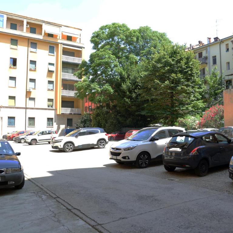 Gialu: il tuo alloggio dentro le mura - Camera Matrimoniale con Bagno Privato - 21