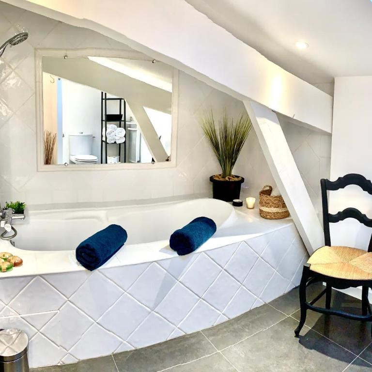 La Maison Blanche 5*, Piscine & vue Cité Médiévale - Villa de 3 dormitorios - 8