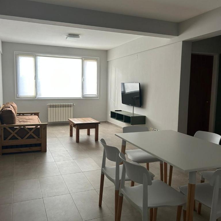 Departamento amplio y comodo cerca del Centro (PC) - Apartamento de 2 dormitorios - 12