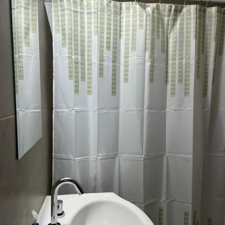 Departamento amplio y comodo cerca del Centro (PC) - Apartamento de 2 dormitorios - 15