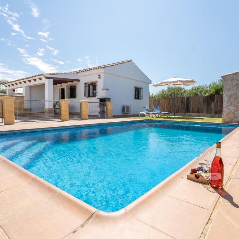EntreCalas 2 Chalet con piscina privada en Conil, Roche viejo, cala del aceite - Casa de 2 dormitorios - 1