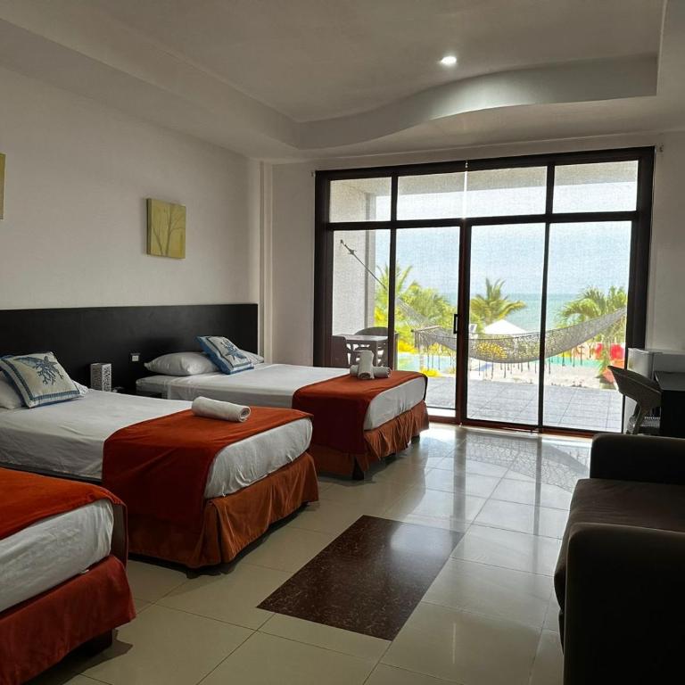 Hotel Punta Azul - Family Room with Sea View - 1