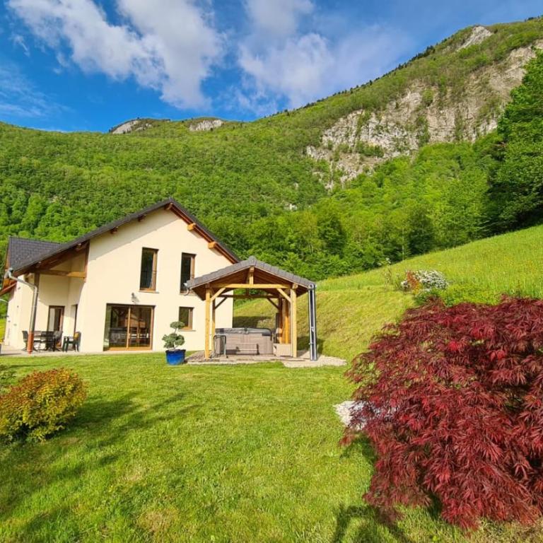 Gîte Au Coeur Du Noyau - Maison de Vacances - 42