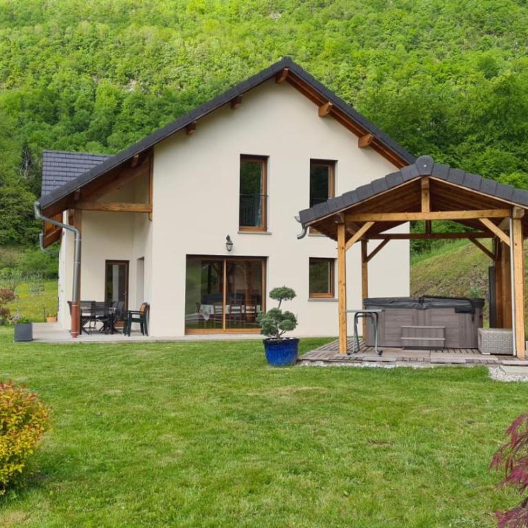 Gîte Au Coeur Du Noyau - Maison de Vacances - 43