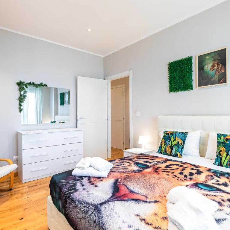 Urban Jungle Santa Rita Family Home - Two-Bedroom Apartment - 7