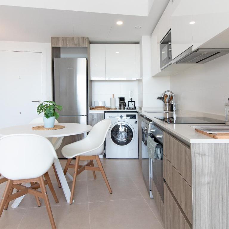 Global Vacacional, Bonito apartamento con terraza en Gran Canet - Apartment mit Meerblick - 14