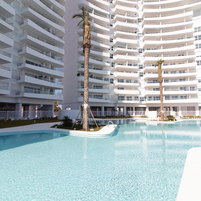 Global Vacacional, Nuevo apartamento con terraza en Gran Canet Residencial - Two-Bedroom Deluxe Apartment - 2