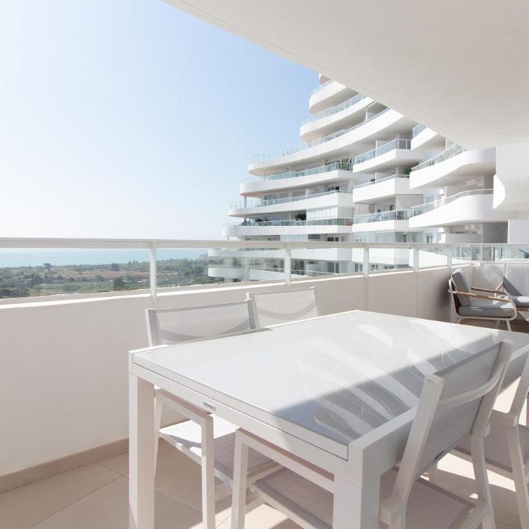 Global Vacacional, Nuevo apartamento con terraza en Gran Canet Residencial - Two-Bedroom Deluxe Apartment - 4