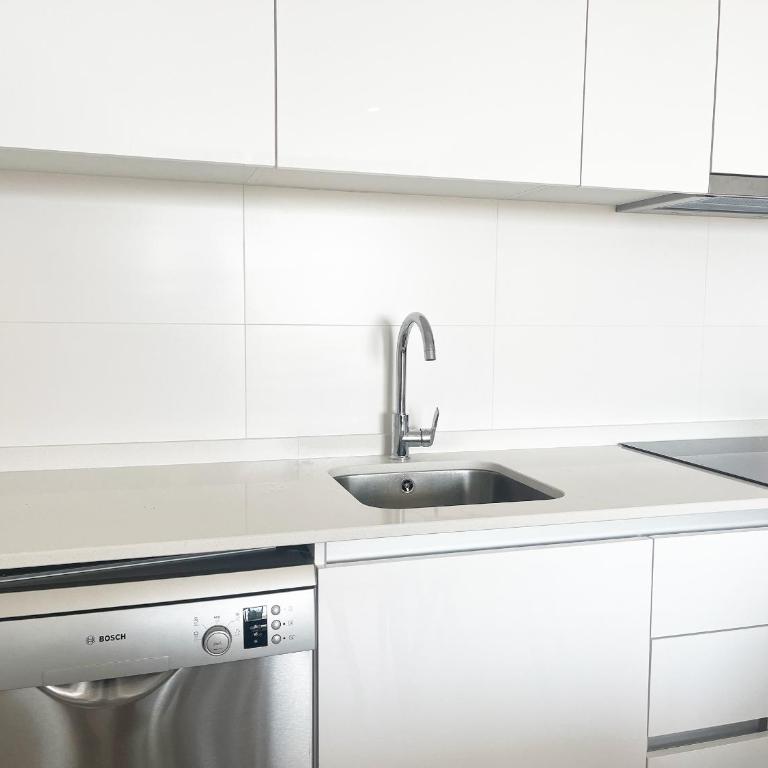 Global Vacacional, Nuevo apartamento con terraza en Gran Canet Residencial - Two-Bedroom Deluxe Apartment - 8